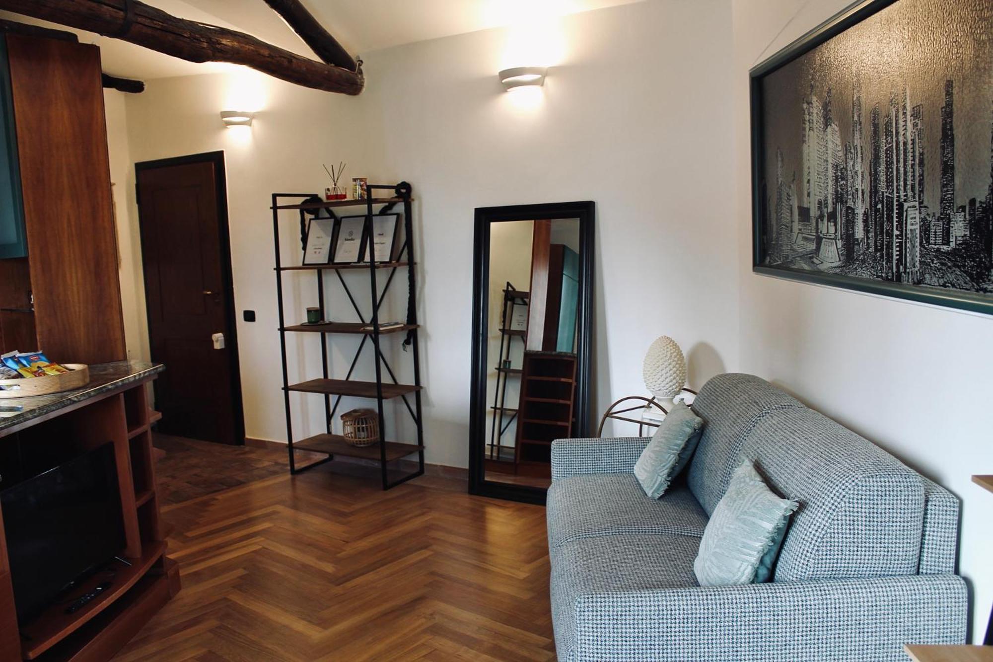 Kiko'S Lodge - Historical Apartment In โกโม ภายนอก รูปภาพ